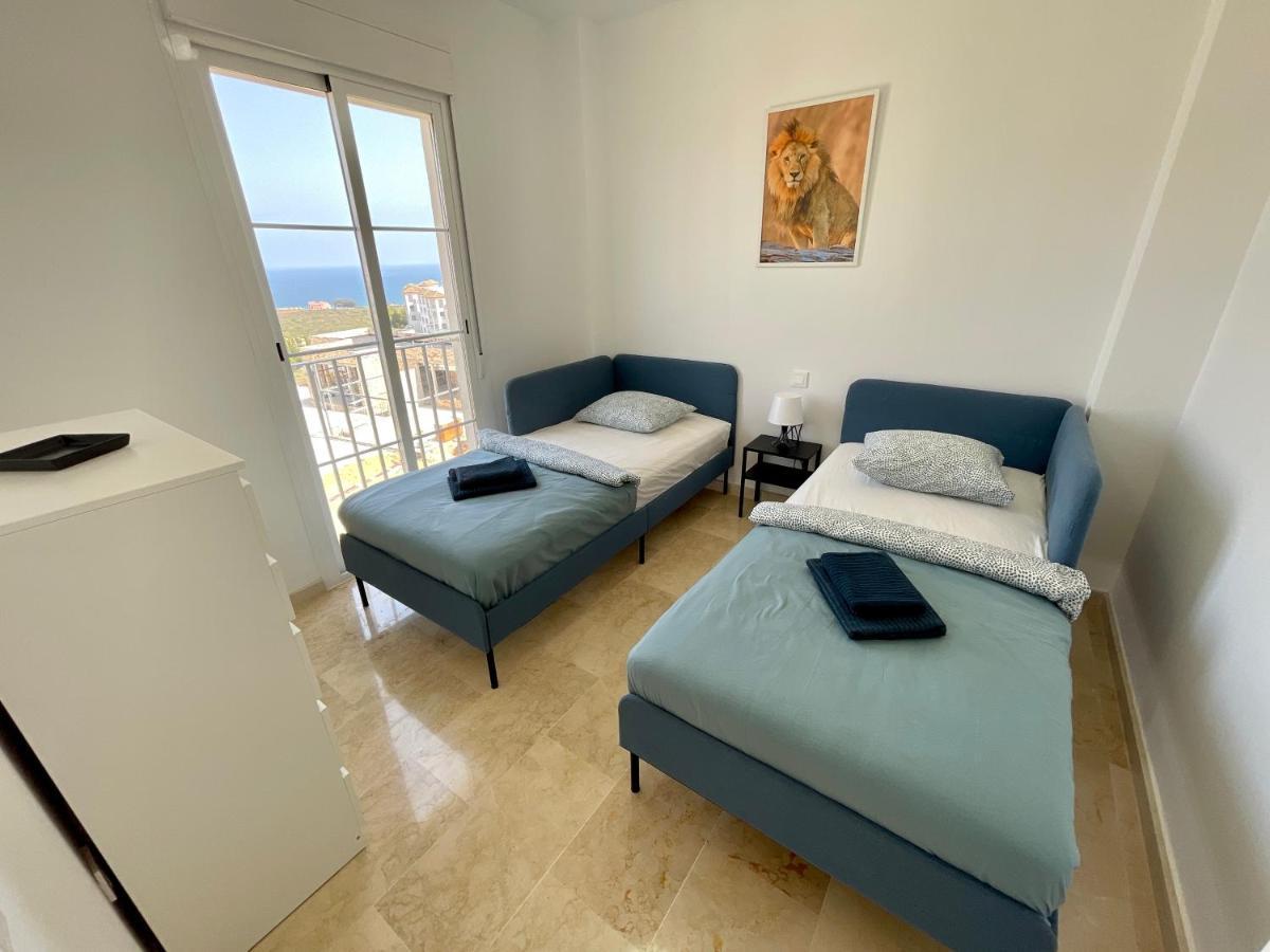 Top Sea View Apartment - 7 Minutes To Sotogrande Castillo de Sabinillas Luaran gambar